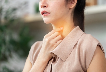 聲音沙啞一直好不了？醫揭「常見4種疾病」  嚴重恐是中風